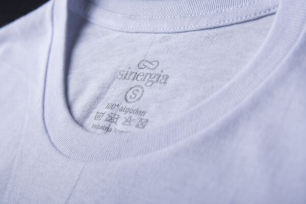 Remera blanca oversize - Imagen 3